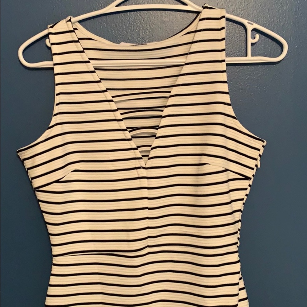Striped dress - Picture 2 of 5